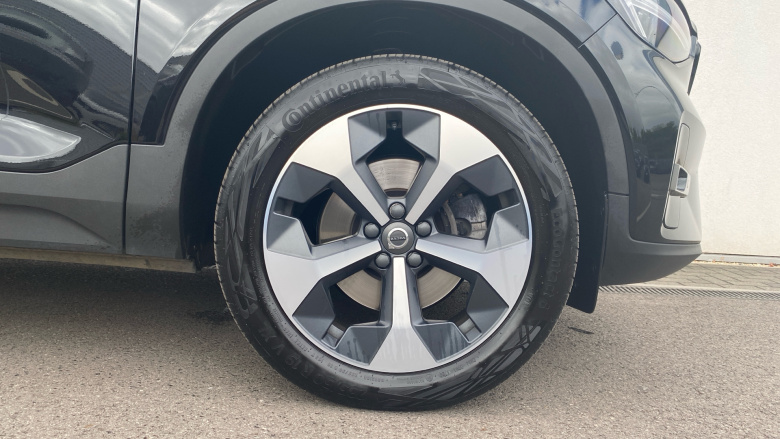 Volvo XC40 2.0 B3P Plus Dark 5dr Auto Petrol Estate